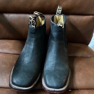 Cowgirl/Southwestern Boots